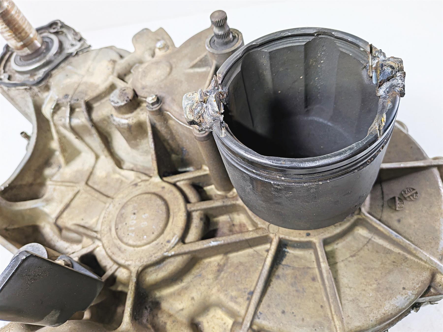 Kawasaki Teryx KRF KRX 1000 Two Transmission Gear Box Set -READ 14057-0020 {{ shop.shopifyCountryName }} - Mototech271