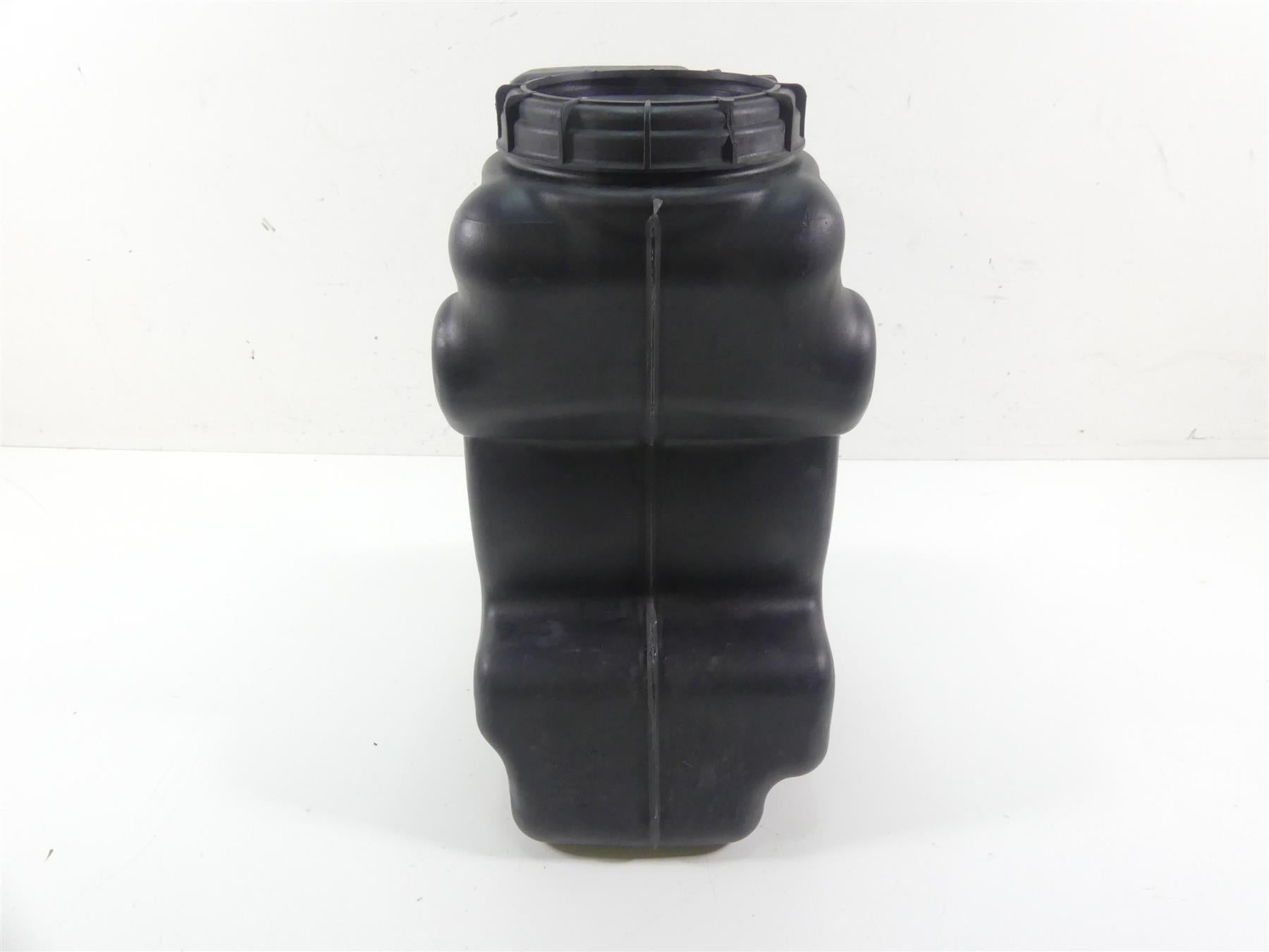 2006 Harley VRSCD Night Rod Plastic Fuel Gas Petrol Tank 61328-01 {{ shop.shopifyCountryName }} - Mototech271