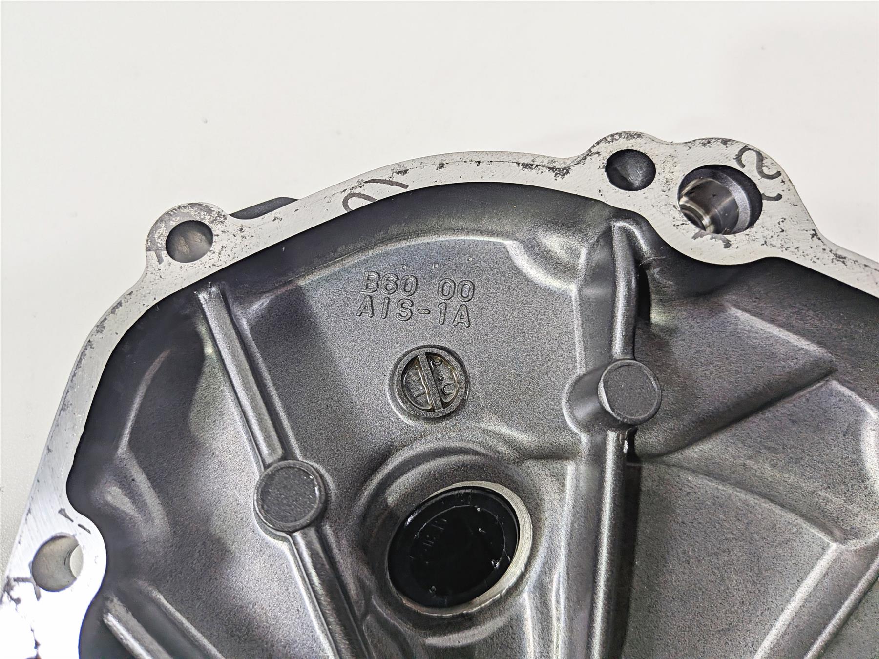 2023 Yamaha MT10 MTN1000 Engine Side Clutch Cover B5Y-15421-00-00 {{ shop.shopifyCountryName }} - Mototech271