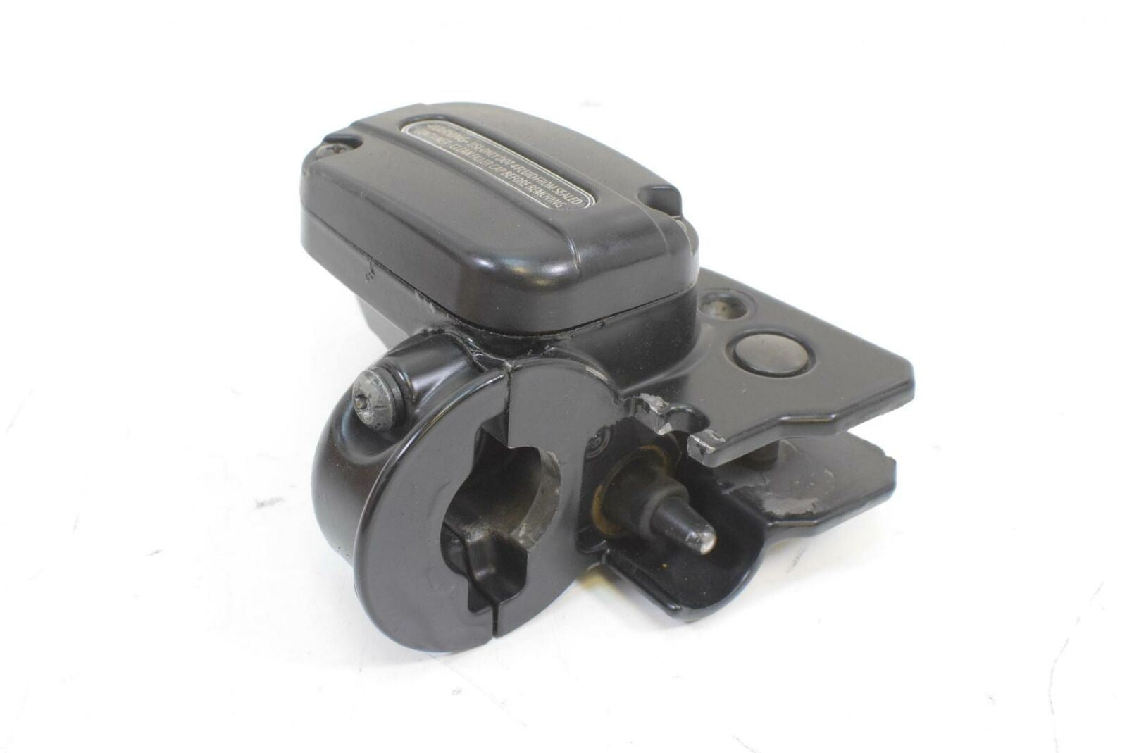 2013 Harley Touring FLHTCU Electra Glide Front Brake Master Cylinder 42862-06B {{ shop.shopifyCountryName }} - Mototech271