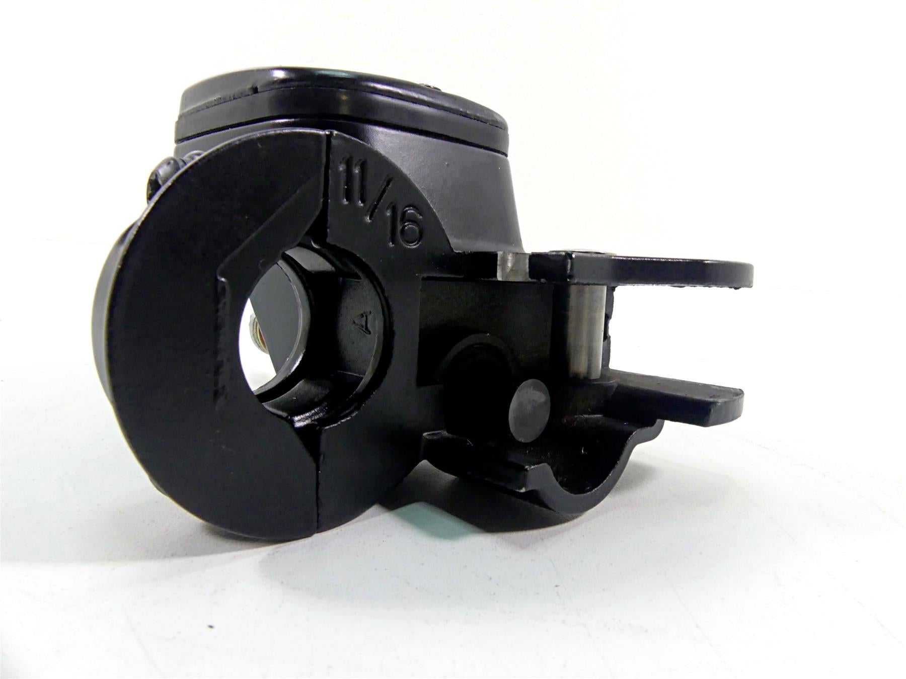 2010 Harley FXDF Dyna Fat Bob Front Brake Master Cylinder 9/16 -Read 45170-08E {{ shop.shopifyCountryName }} - Mototech271