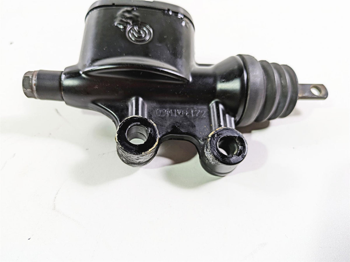 2010 Harley Touring FLHTK Electra Glide Rear Brake Master Cylinder 41763-08C {{ shop.shopifyCountryName }} - Mototech271