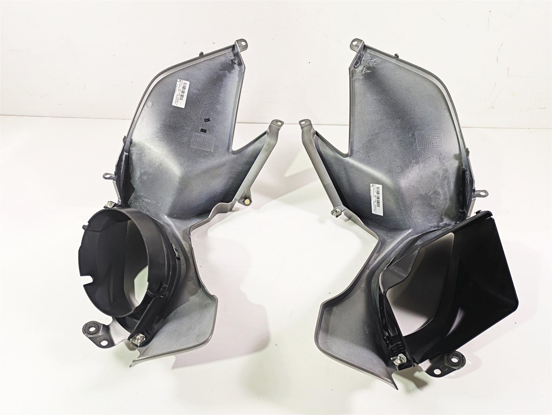 2016 BMW R1200RT K52 Left Right Intake Fairing Cover Set 46638533582 46638529381 {{ shop.shopifyCountryName }} - Mototech271