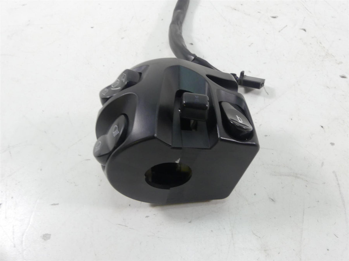 2011 Victory Vision Tour Left Hand Turn Signal Windshield Control Switch 4011993 {{ shop.shopifyCountryName }} - Mototech271