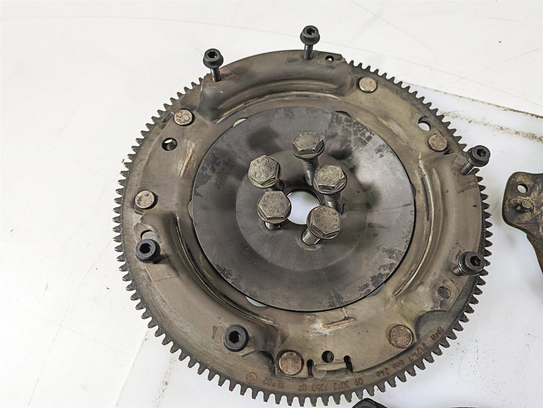 2004 BMW R1150GS R21 Flywheel Clutch Friction Disc Pressure Plate 21217670454 {{ shop.shopifyCountryName }} - Mototech271