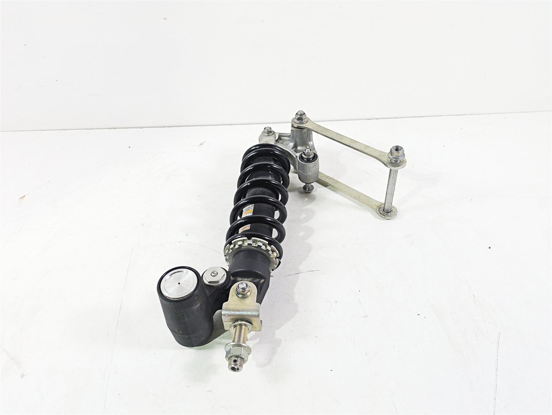 2020 Kawasaki ZX6R Ninja Rear Black Suspension Shock 3K Only 45014-0393-52E {{ shop.shopifyCountryName }} - Mototech271