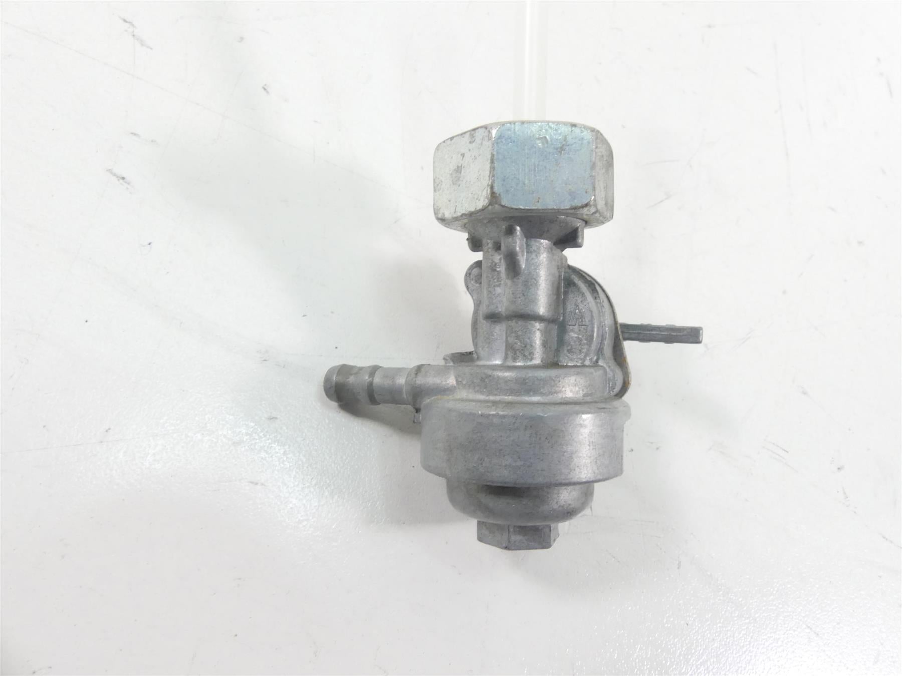 1977 Honda CB750 A Four Hondamatic Fuel Gas Petrol Petcock Valve 16950-393-005 {{ shop.shopifyCountryName }} - Mototech271