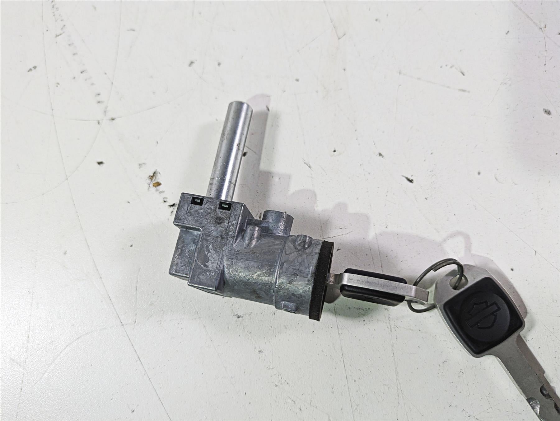 2019 Harley FLHCS Softail Heritage Keys Fork & Saddlebag Lock Set 45600056 {{ shop.shopifyCountryName }} - Mototech271