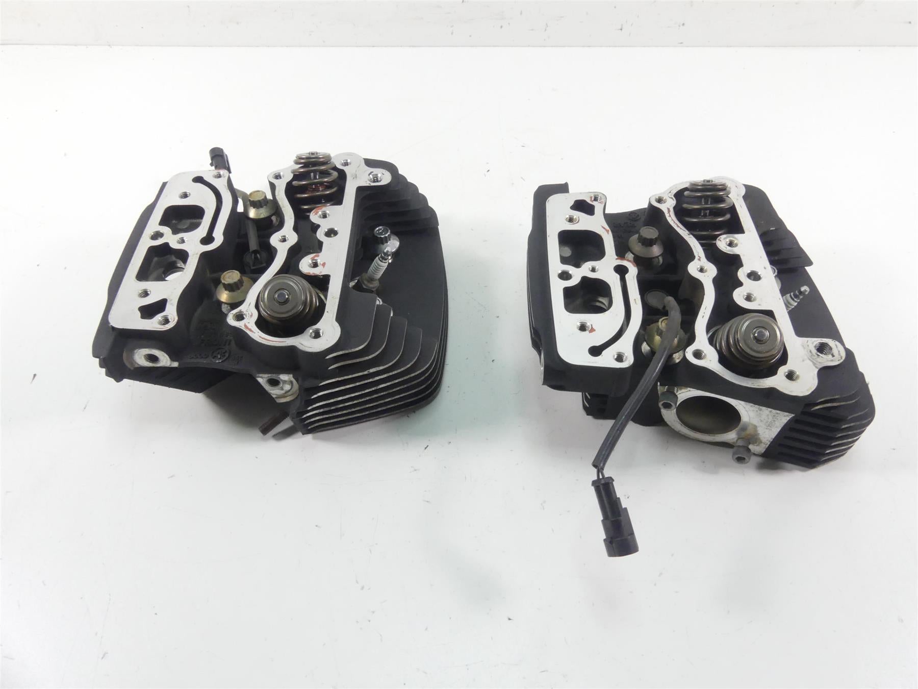 2012 Harley Touring FLHTP Electra Glide Cylinderhead 103ci Heads Set 17728-08 {{ shop.shopifyCountryName }} - Mototech271