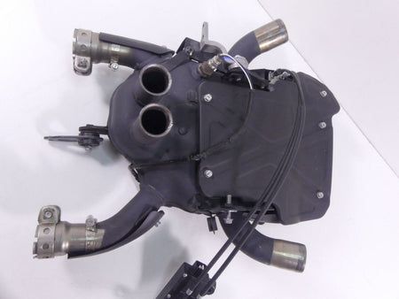 2019 Yamaha VMX17 V-Max 1700 Exhaust Chamber Header Manifold Pipe 2S3-14701-50-0 {{ shop.shopifyCountryName }} - Mototech271