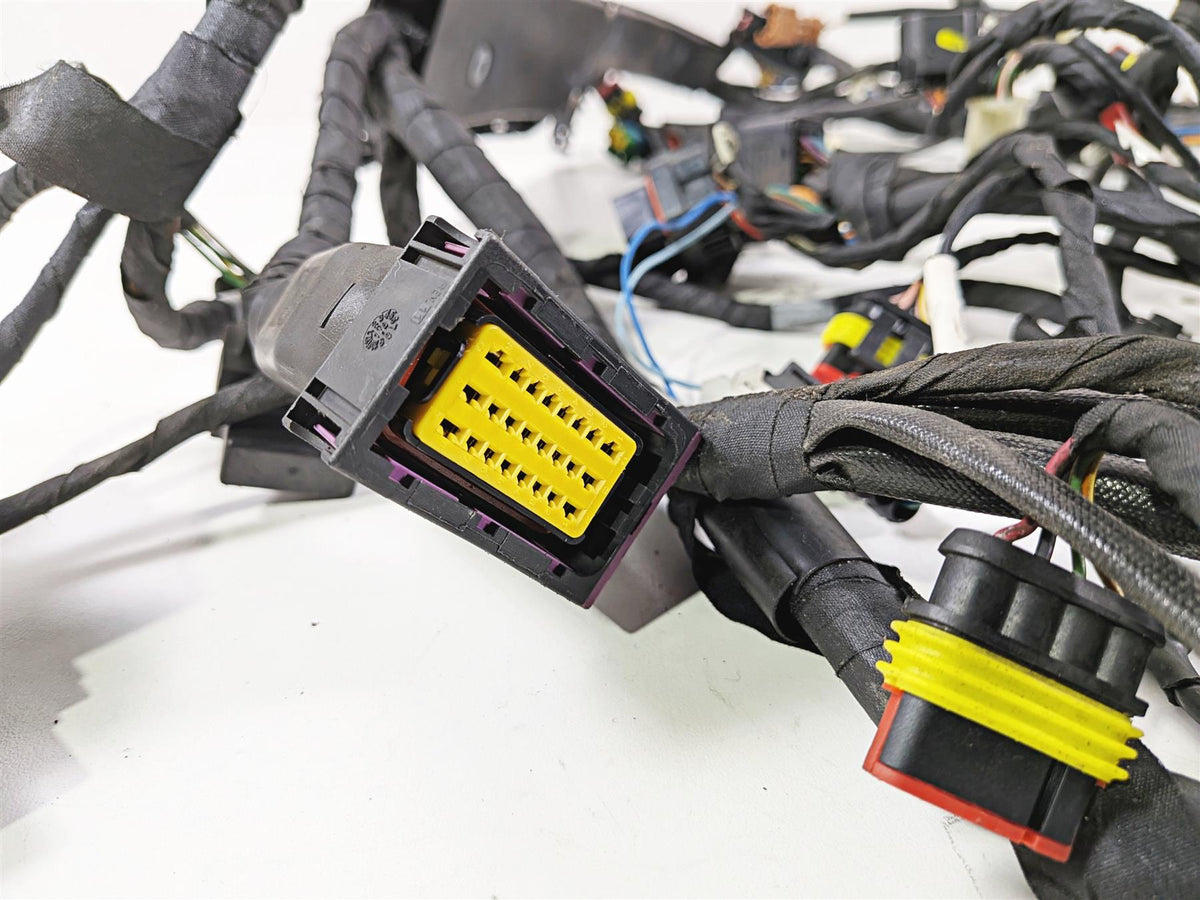 2018 Aprilia RSV4 RR Full Complete Wiring Harness Loom - No Cuts 2D000303 {{ shop.shopifyCountryName }} - Mototech271