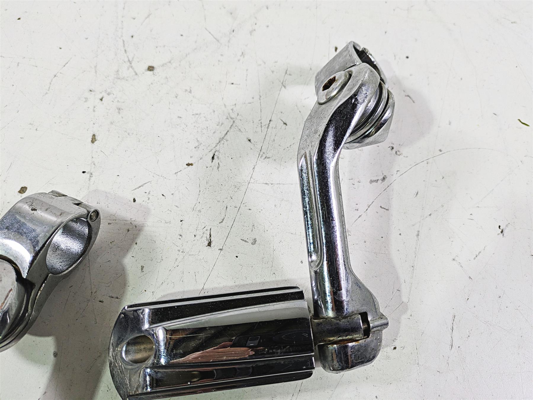 2003 Harley Touring FLHTCUI 100TH E-Glide Highway Foot Peg Set 50829-07A {{ shop.shopifyCountryName }} - Mototech271