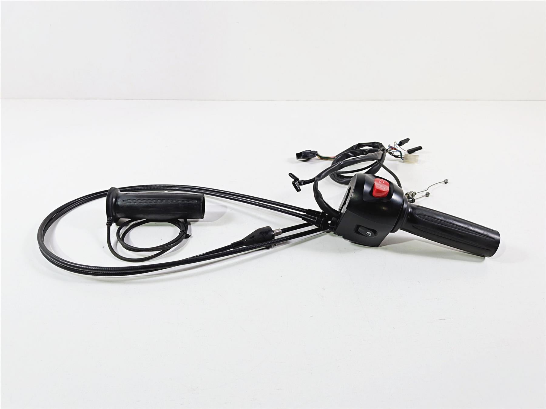 2013 Victory Vision Tour Right Hand Control Switch & Grip Heater 4011357 {{ shop.shopifyCountryName }} - Mototech271