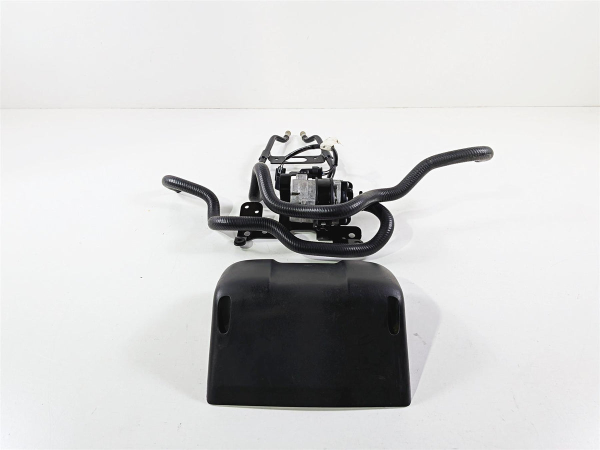 2014 Harley Touring FLHTK Electra Glide Water Pump & Mount & Cover 26600050A-Mototech271