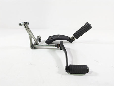 2017 Harley Dyna FXDB Street Bob Front Left Mid Footpeg & Shifter 50667-07 {{ shop.shopifyCountryName }} - Mototech271