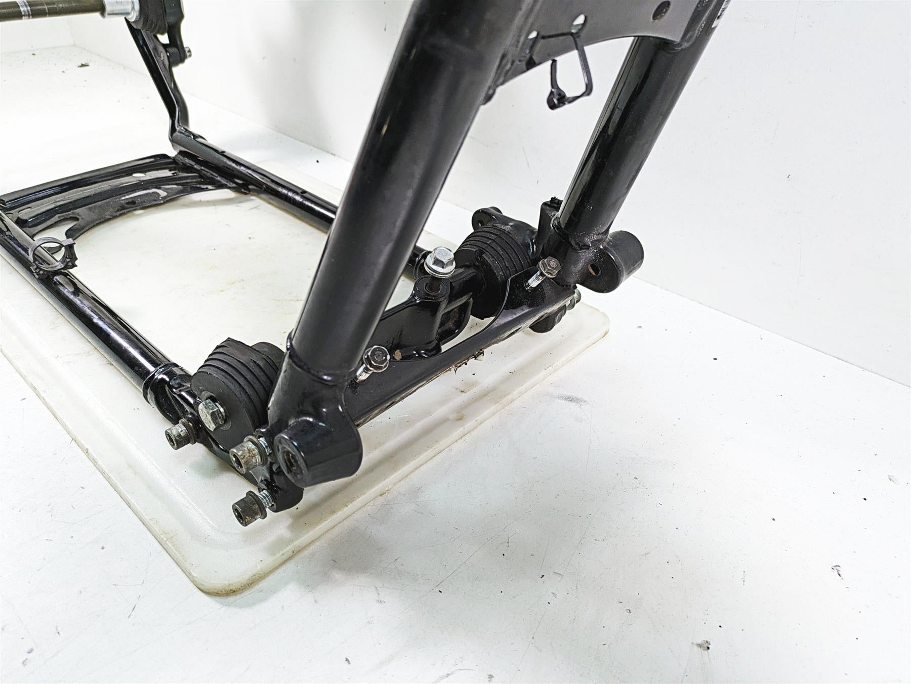 2011 Harley Touring FLHR Road King Straight Main Frame Chassis With Clean Texas Title - 47900-11BHP {{ shop.shopifyCountryName }} - Mototech271