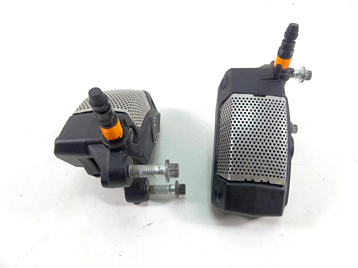2015 Harley VRSCF Muscle V-Rod Nice Front Brake Caliper Set 44731-08 44732-08 {{ shop.shopifyCountryName }} - Mototech271