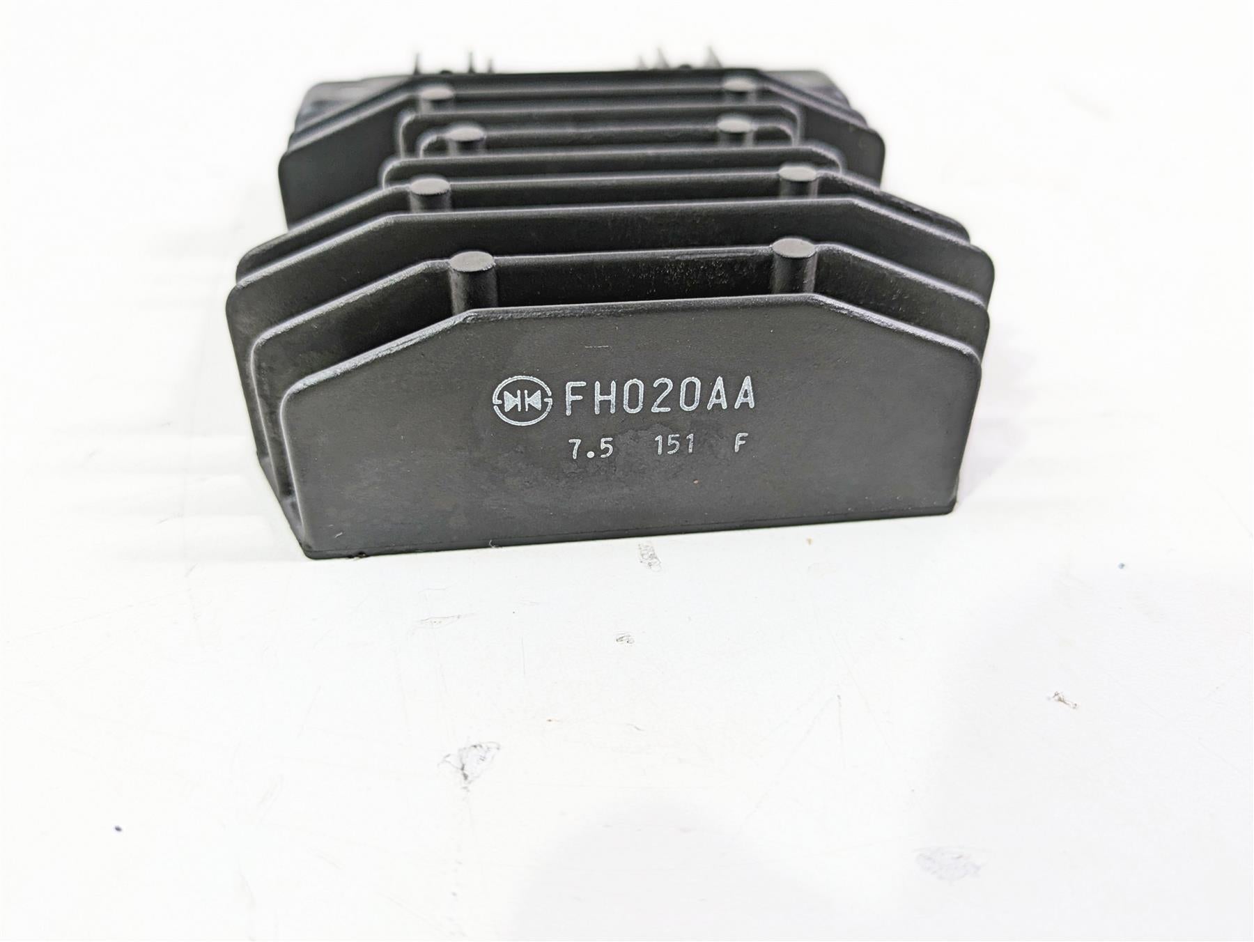 2017 Honda CBR600RR Voltage Regulator Rectifier FH020AA {{ shop.shopifyCountryName }} - Mototech271