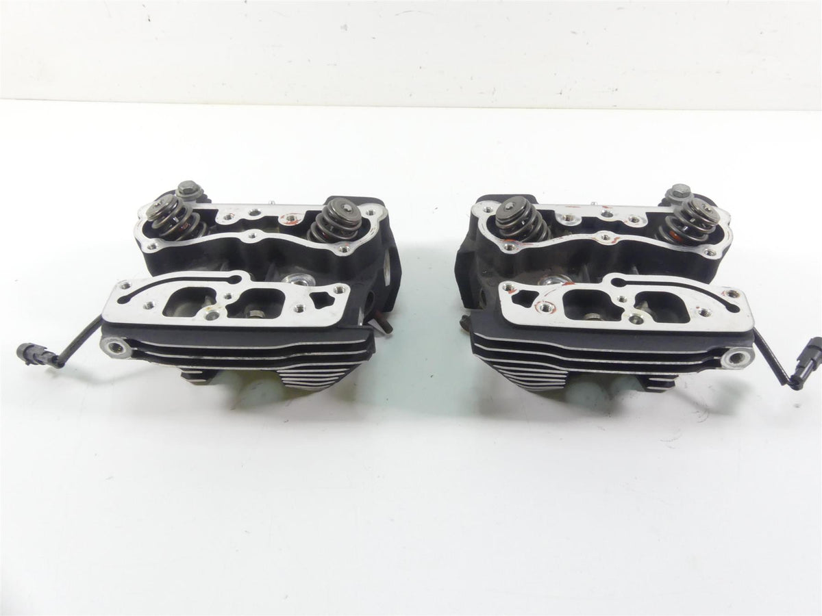 2013 Harley Touring FLHX Street Glide Cylinderhead Cylinder Head Set 17193-06A {{ shop.shopifyCountryName }} - Mototech271