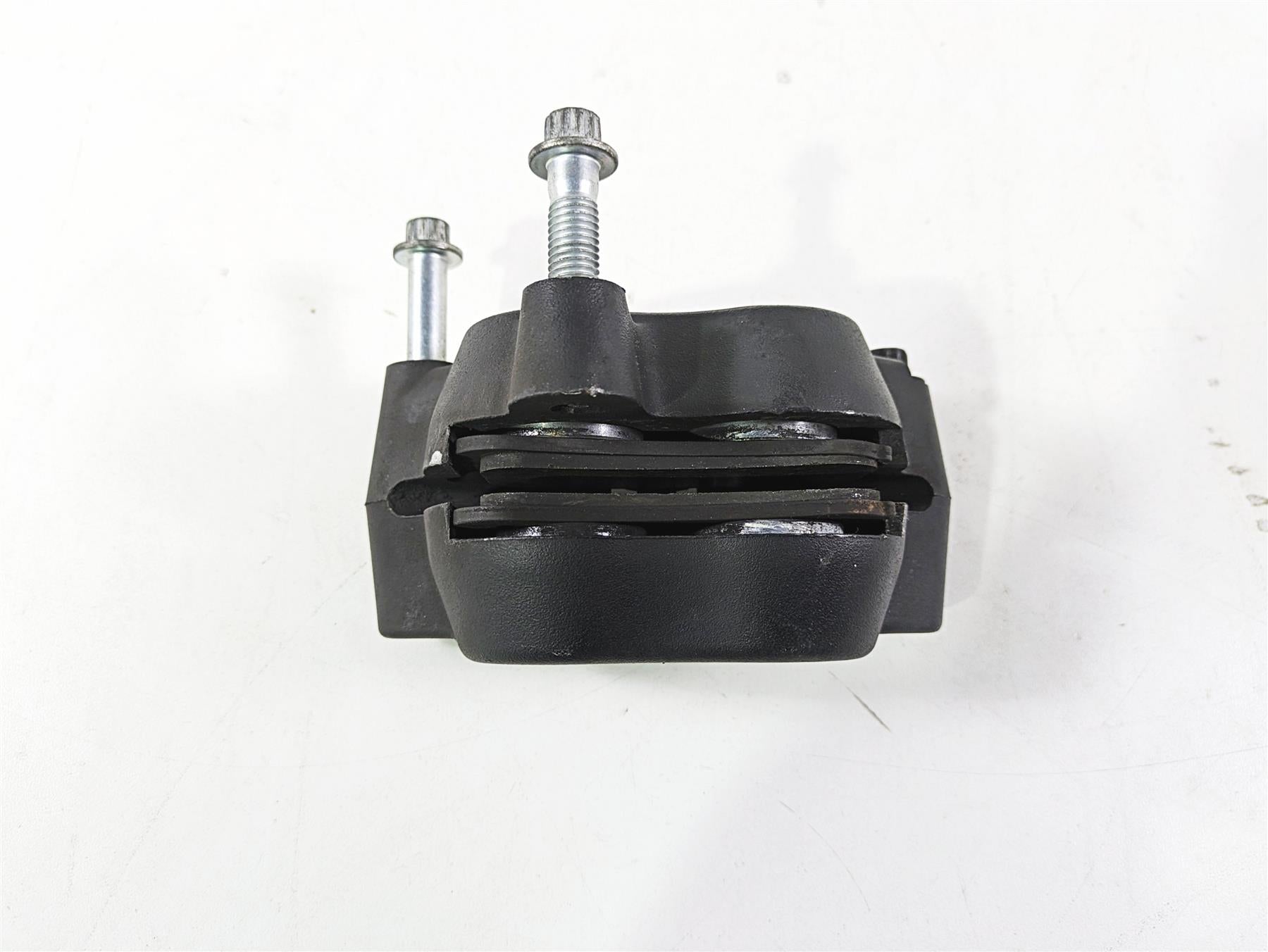 2017 Harley Dyna FXDB Street Bob Front Brake Caliper 41300001 {{ shop.shopifyCountryName }} - Mototech271