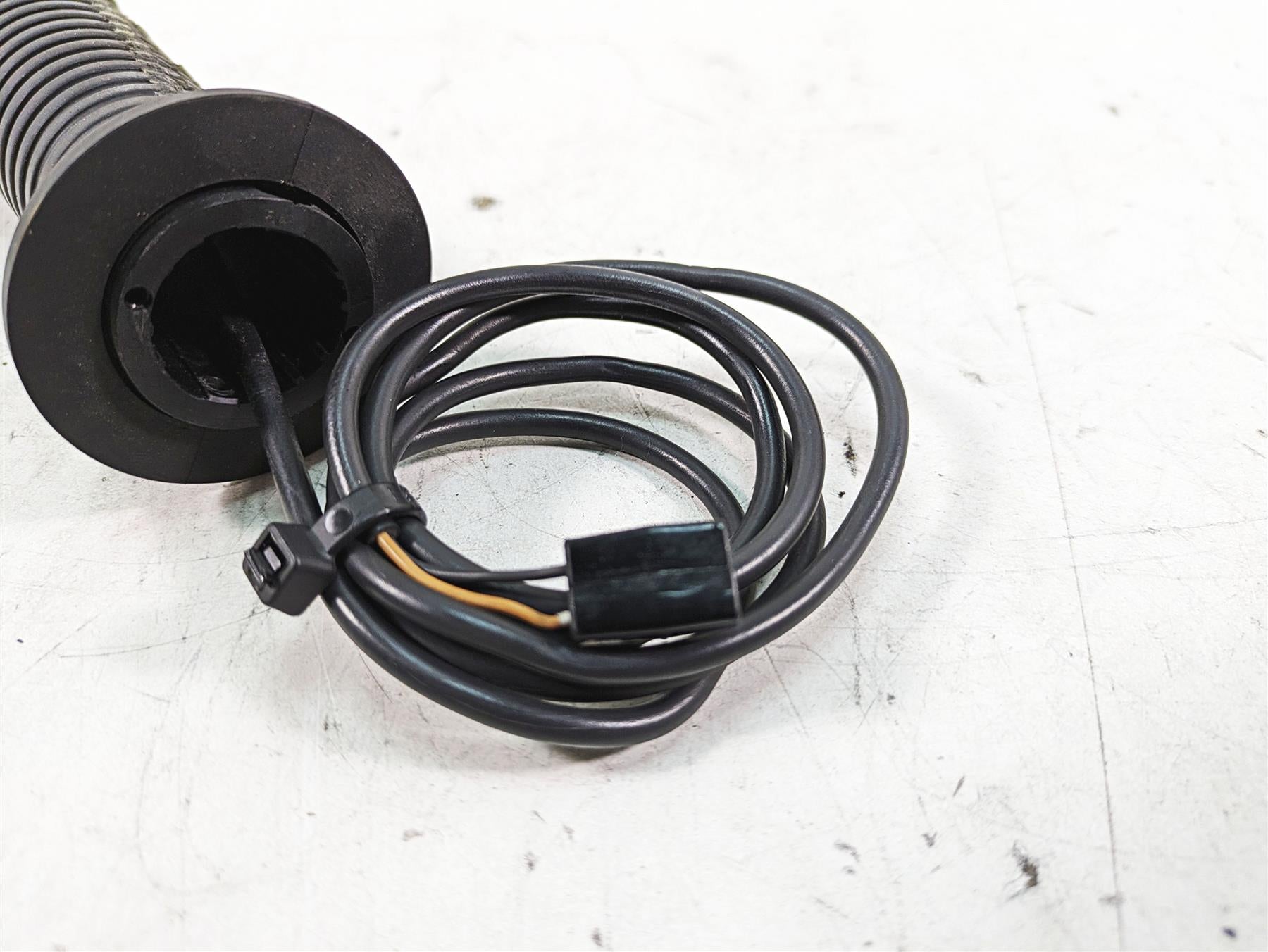 2007 BMW R1200RT K26 Left Heated Hand Grip Grab - Read 61317694813 {{ shop.shopifyCountryName }} - Mototech271