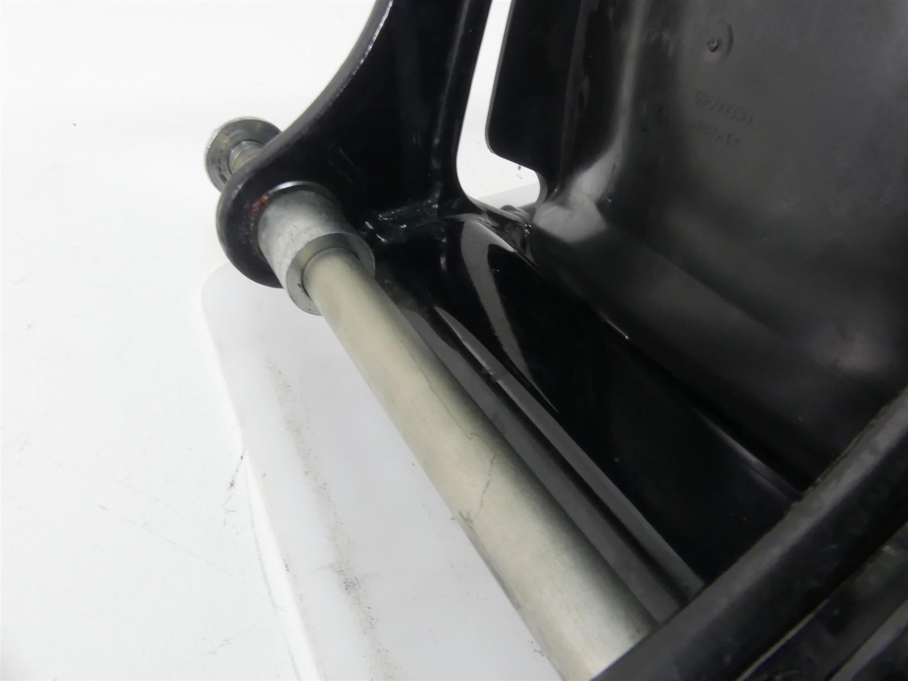 2021 Harley Softail FLSB Sport Glide Swingarm Swing Arm & Guards 47400062 {{ shop.shopifyCountryName }} - Mototech271