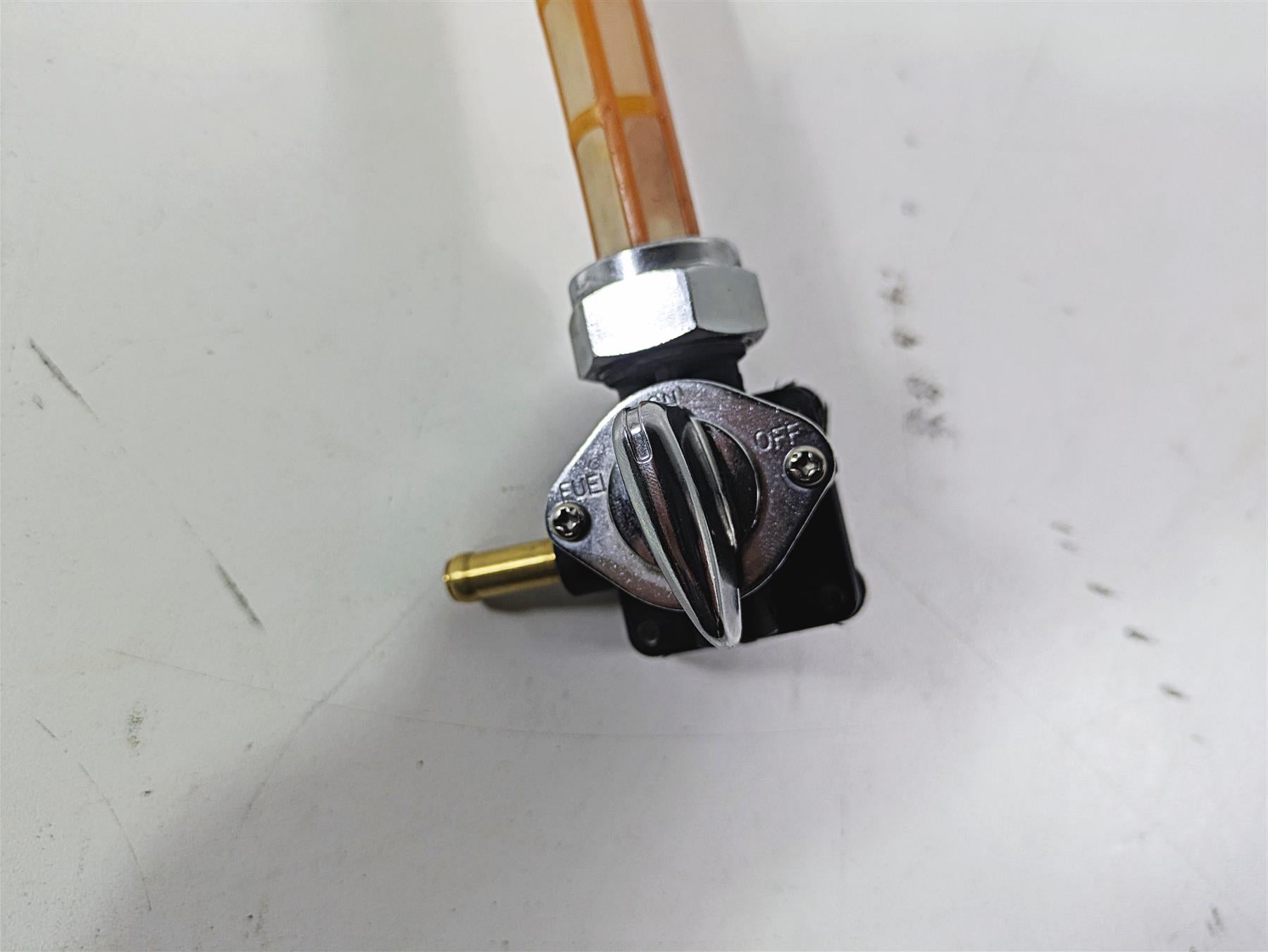 2003 Harley FLSTC Softail Heritage 100th Fuel Gas Petrol Valve Petcock 61338-02 {{ shop.shopifyCountryName }} - Mototech271