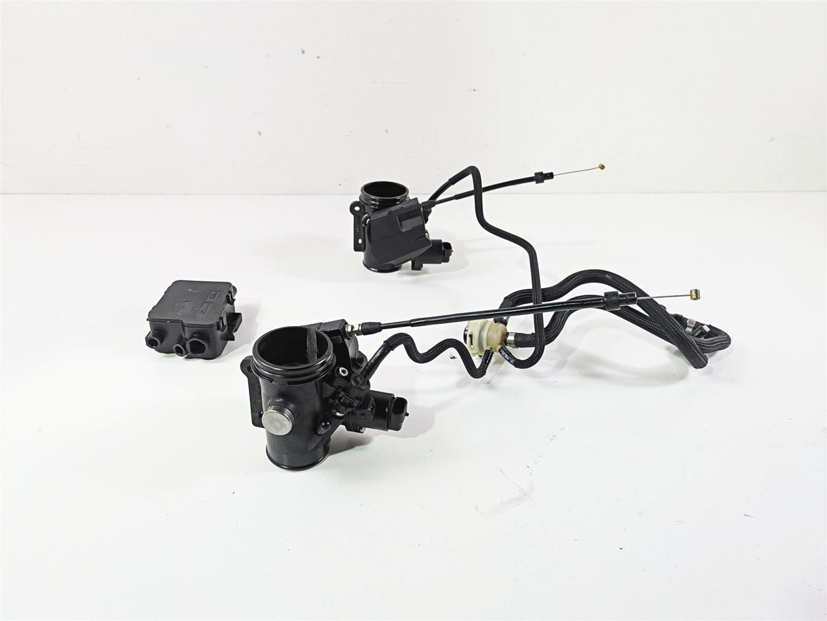2018 BMW R nineT Urban GS K33 Throttle Body & Junction Set 13547705239 {{ shop.shopifyCountryName }} - Mototech271