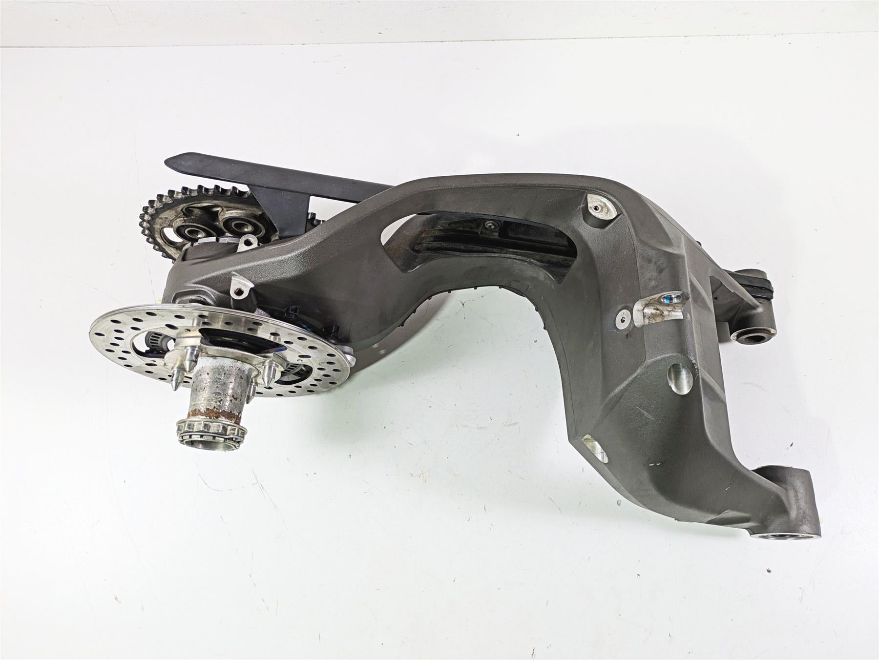 2016 Ducati Monster 1200 S Swingarm Swing Arm Axle Set 819Z0021A 37021381CA