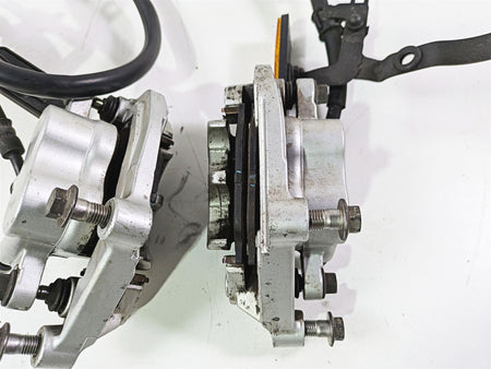 2008 Yamaha XVS1300 V-Star Tourer Front Brake Caliper Set 3D8-2580T-00-00 {{ shop.shopifyCountryName }} - Mototech271