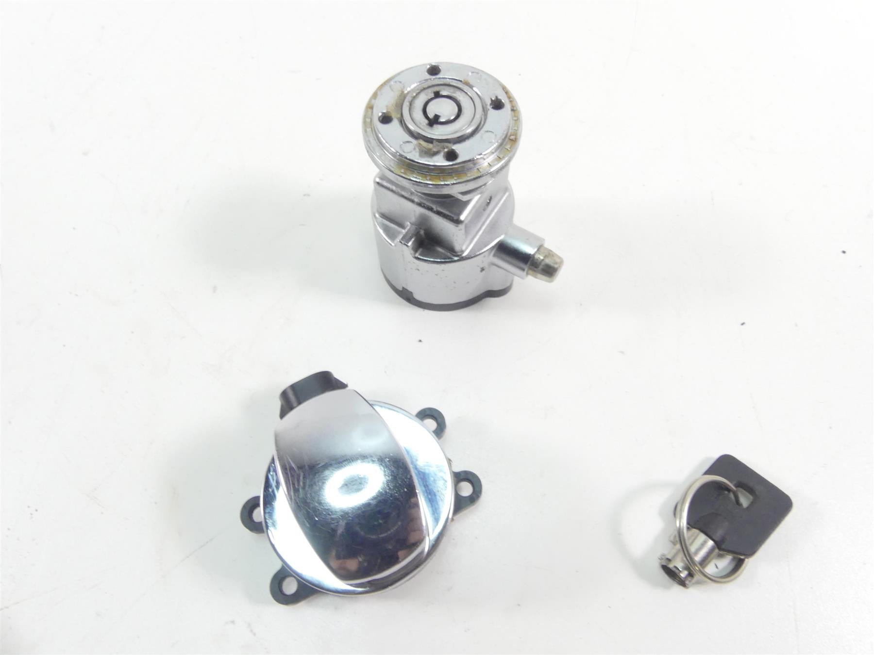 2014 Harley FXDF Dyna Fat Bob Ignition Switch Steering Lock Key Set 71430-12 {{ shop.shopifyCountryName }} - Mototech271