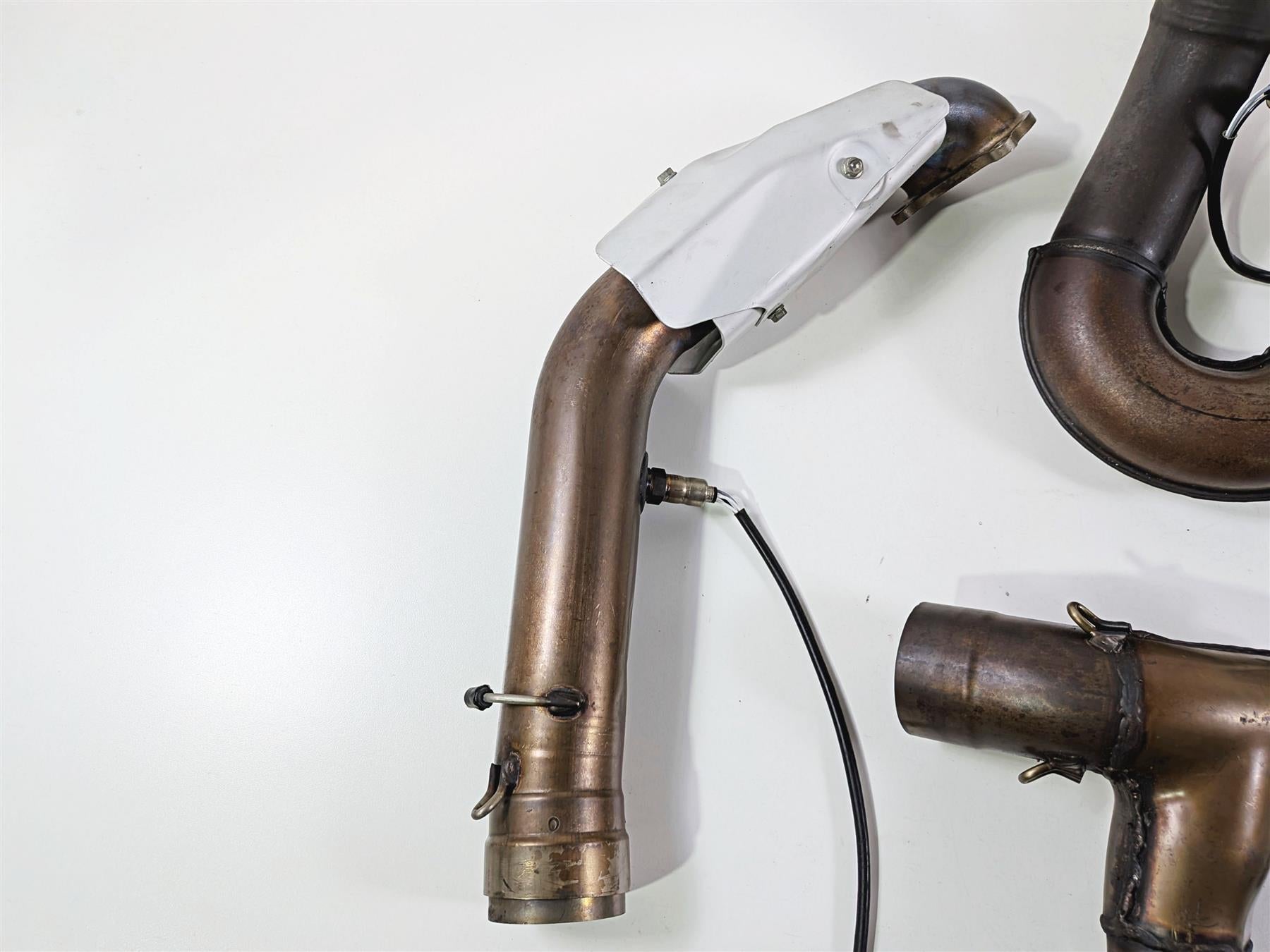 2019 Ducati 959 Panigale Stock Exhaust Header & Heat Shield Set 57014452A {{ shop.shopifyCountryName }} - Mototech271
