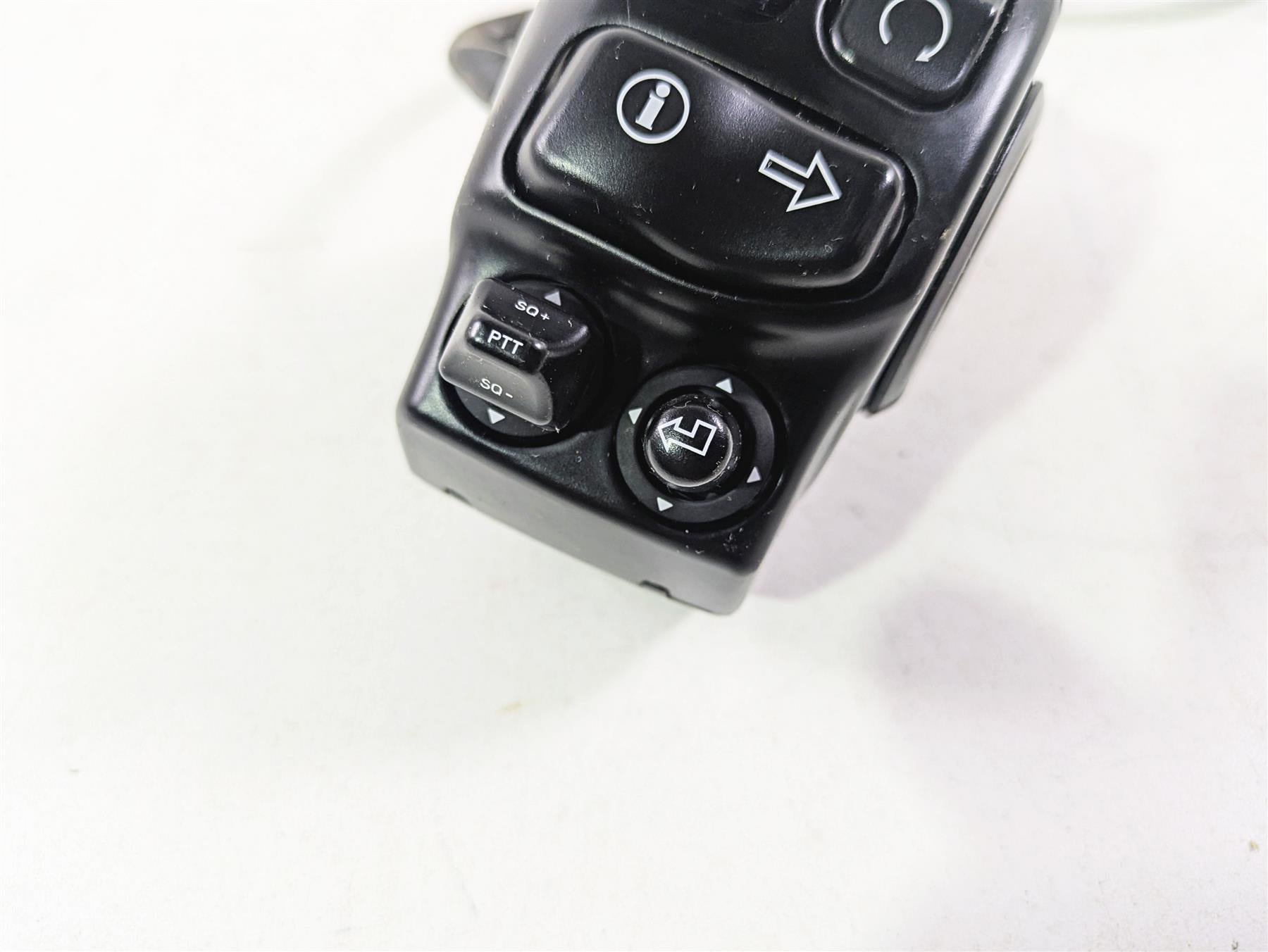 2015 Harley Touring FLHTKL Electra Glide Right Ptt Control Switch 71500130C {{ shop.shopifyCountryName }} - Mototech271