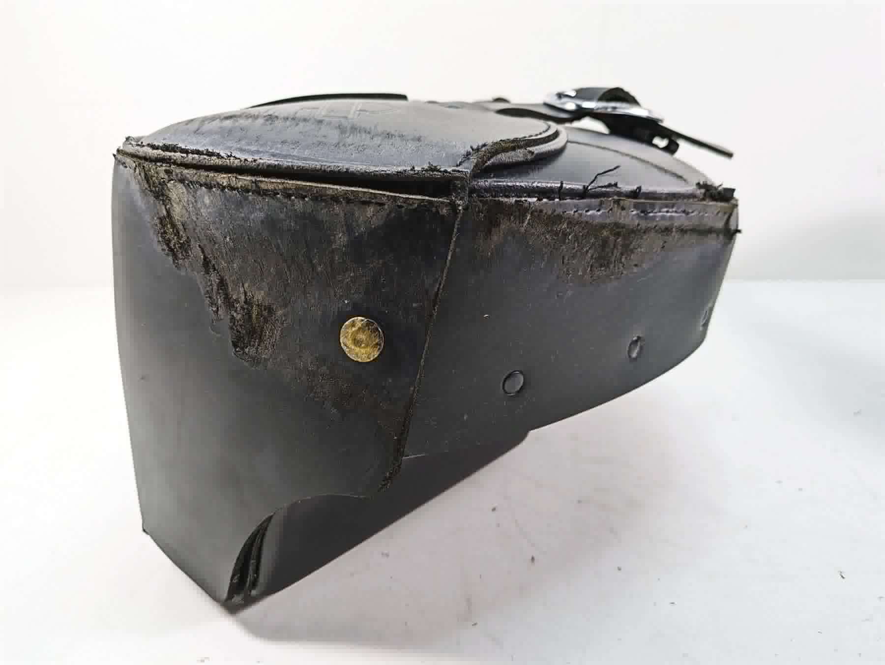 2009 Harley Dyna FXDFSE CVO Fat Bob Saddlebag Saddle Bags Set 9036906D {{ shop.shopifyCountryName }} - Mototech271