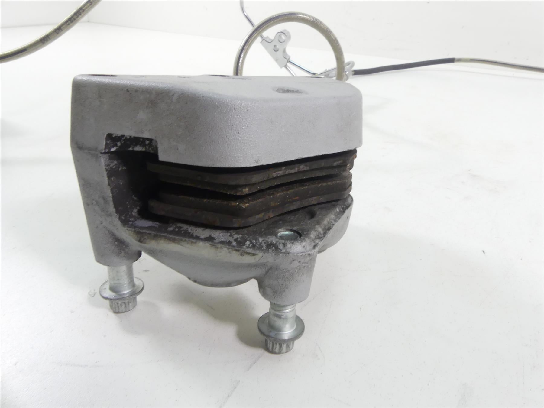 2004 Harley FLHTC SE CVO Electra Glide Front Brake Caliper Set 44381-99 44382-99 {{ shop.shopifyCountryName }} - Mototech271