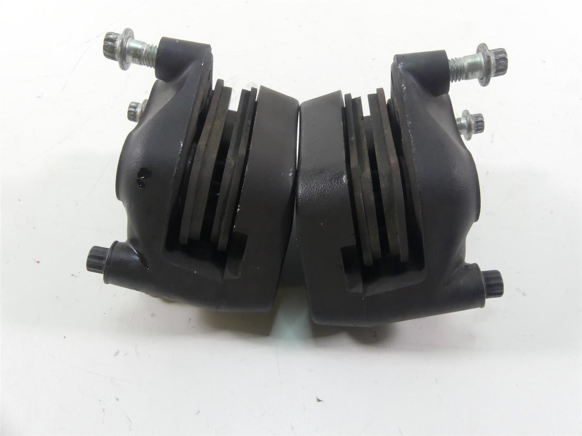 2005 Harley Touring FLHRSI Road King Front Brake Caliper Set 44023-00C 44046-00D {{ shop.shopifyCountryName }} - Mototech271
