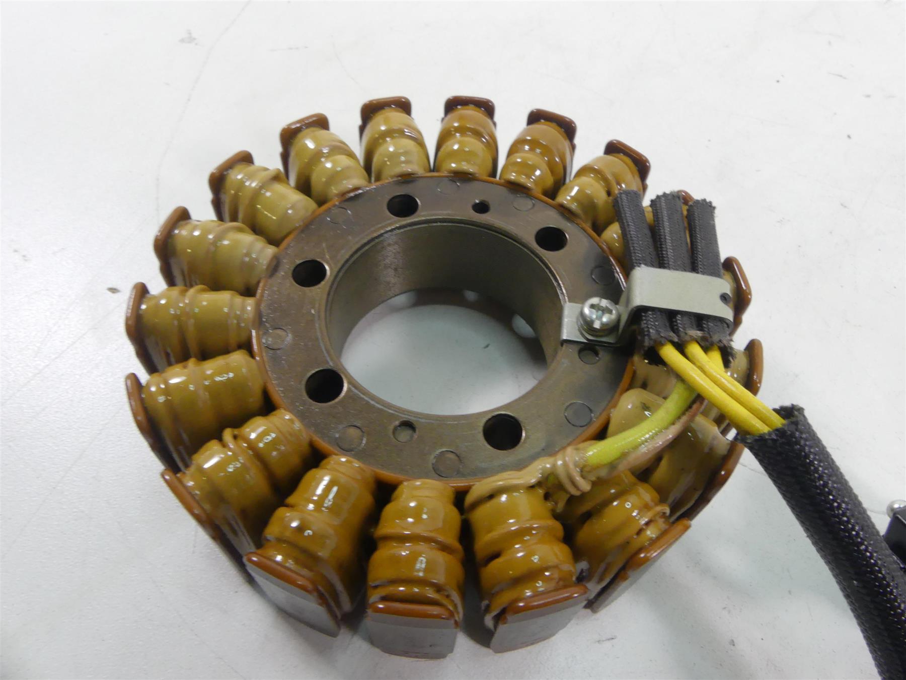 2020 Suzuki GSX1300 R Hayabusa Stator Alternator Magneto 32101-24F21 {{ shop.shopifyCountryName }} - Mototech271