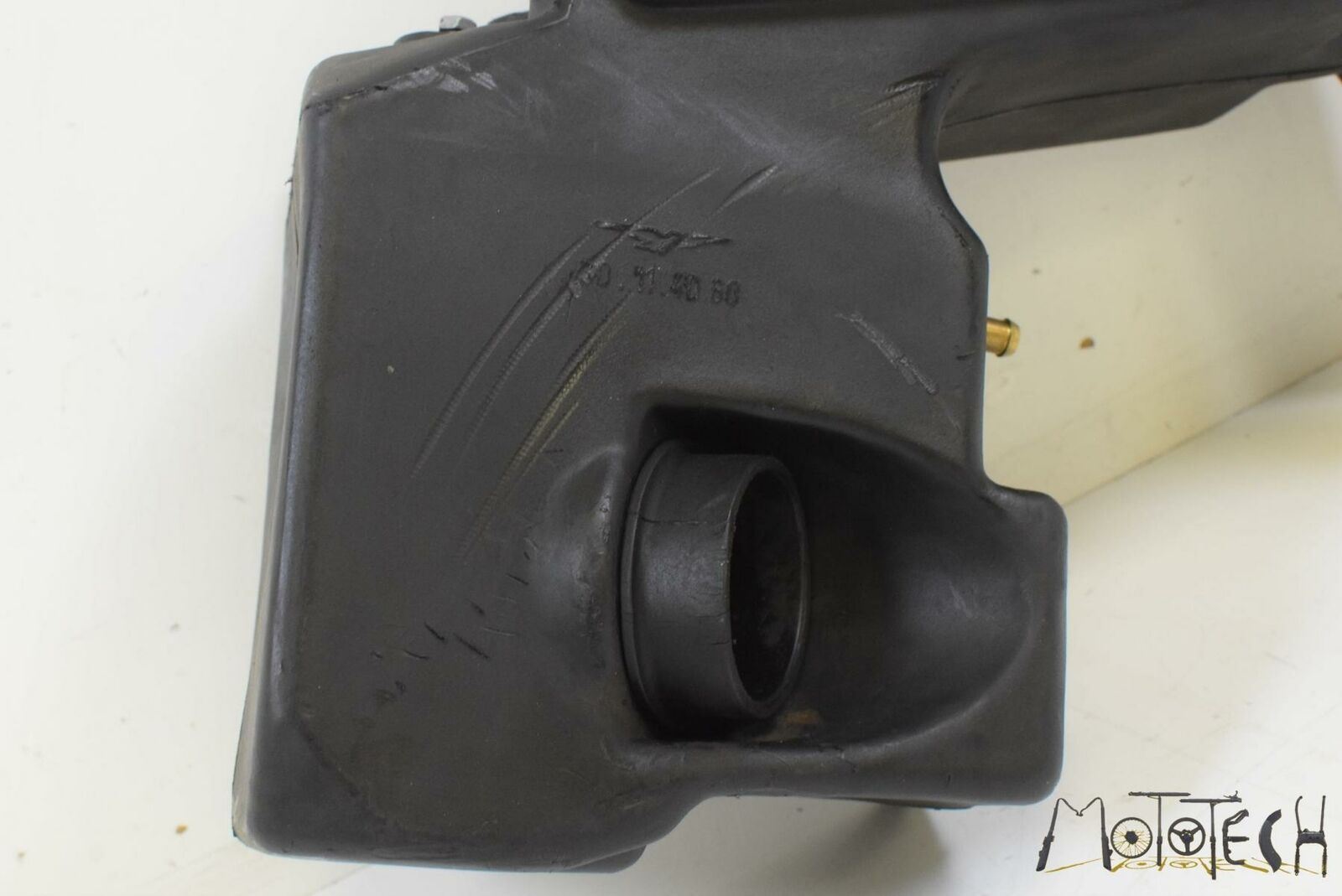 1998 Moto Guzzi V11 1100 California EV Air Cleaner Breather Filter Box GU3011406 {{ shop.shopifyCountryName }} - Mototech271