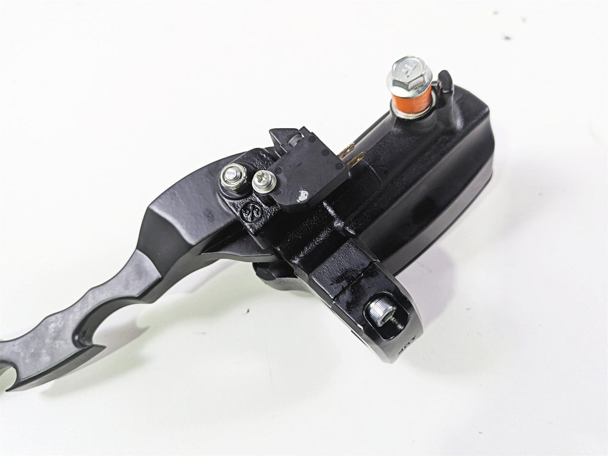 2019 Suzuki M109R VZR1800 Boulevard Front Brake Master Cylinder 5/8 59600-10FK0 {{ shop.shopifyCountryName }} - Mototech271