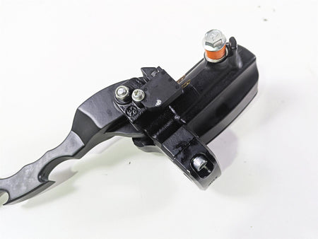 2019 Suzuki M109R VZR1800 Boulevard Front Brake Master Cylinder 5/8 59600-10FK0 {{ shop.shopifyCountryName }} - Mototech271
