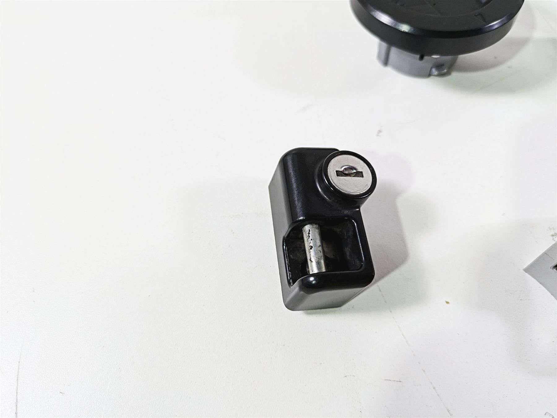 2016 Suzuki M109R VZR1800 Boulevard Ignition Switch Key Lock Set 37000-50810 {{ shop.shopifyCountryName }} - Mototech271