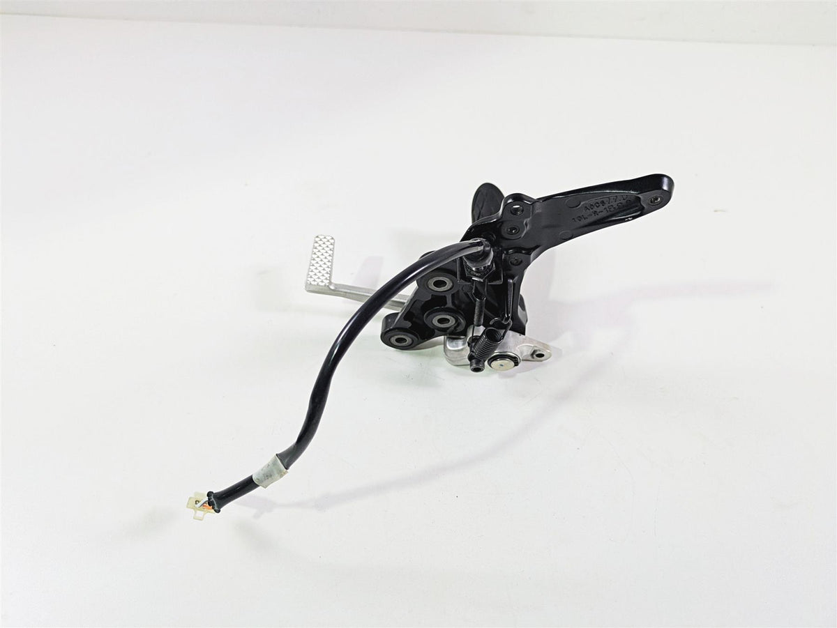 2023 Suzuki GSX1300 RR Hayabusa Right Front Footpeg & Brake Pedal 43510-10L00 {{ shop.shopifyCountryName }} - Mototech271