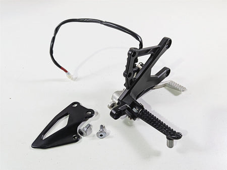 2022 Yamaha YZF R1 R1M RN65 Front Right Foot Peg & Brake Pedal 2CR-27443-00-00-Mototech271
