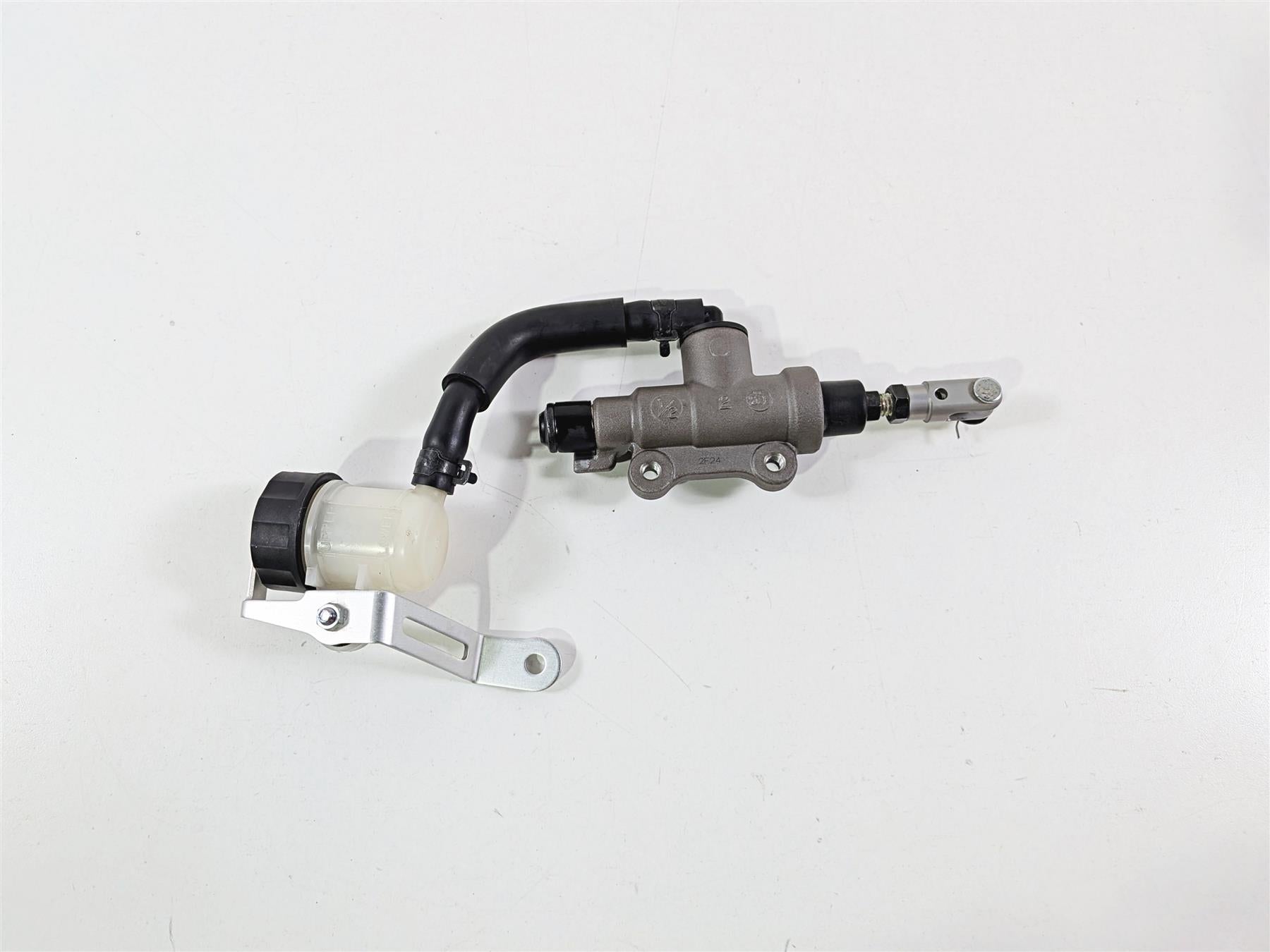 2022 Yamaha YZF R1 R1M RN65 Nissin Rear Brake Master Cylinder 1/2" 2CR-2583V-00-Mototech271