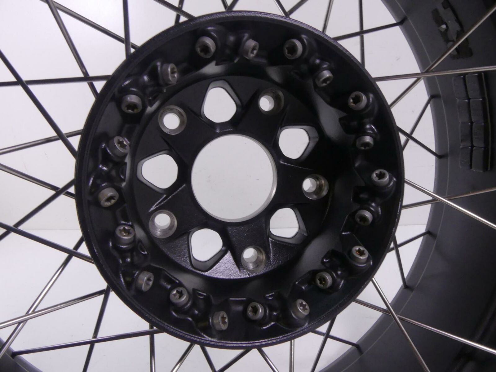2017 BMW R1200GS GSW K50 Straight Nice Rear Wheel Rim 17x4.5 36318526666 {{ shop.shopifyCountryName }} - Mototech271