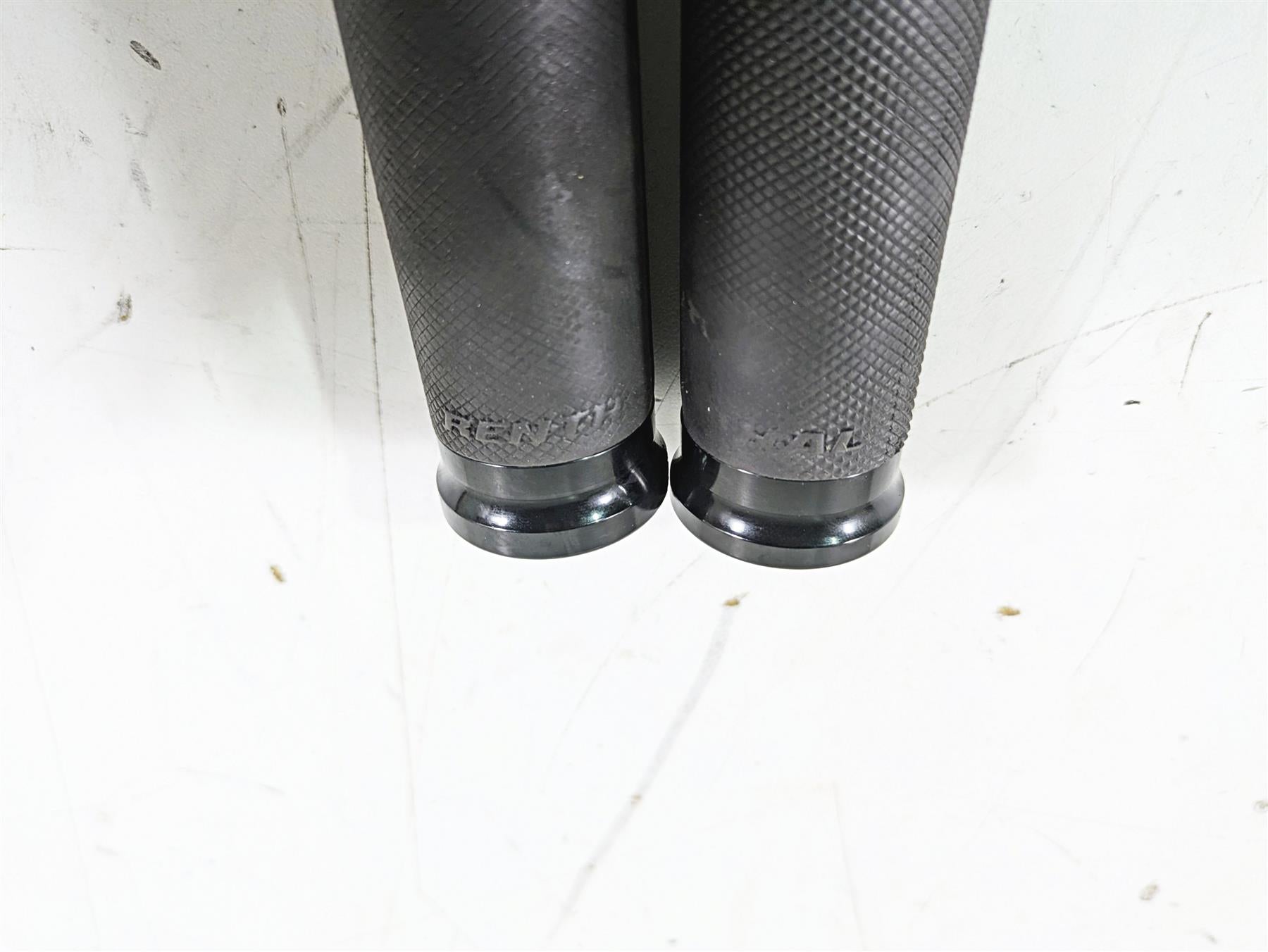 2015 Harley FXDL Dyna Low Rider Performance Machine Renthal Wrapped Grips 0063-2007-B {{ shop.shopifyCountryName }} - Mototech271