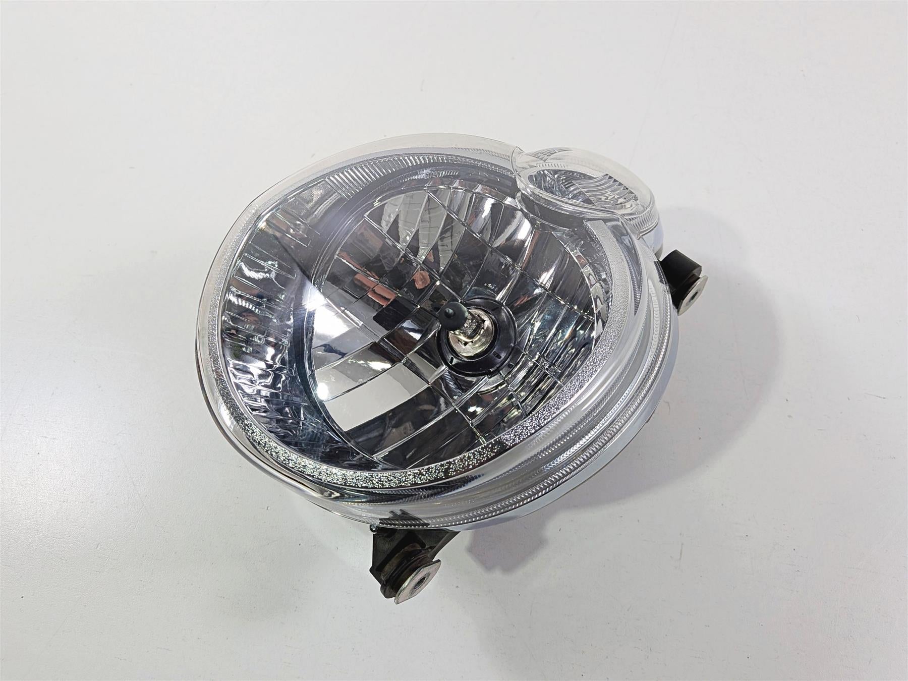 2009 Yamaha VMX17 V-Max 1700 Headlight Head Light Lamp 2S3-84300-00-00-Mototech271