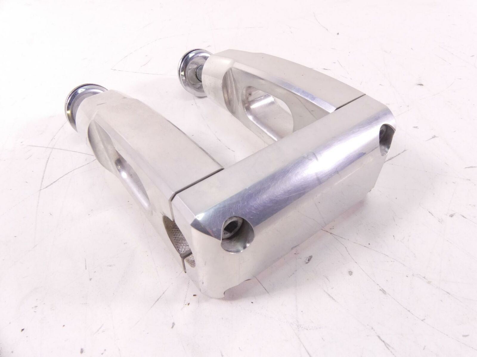 2003 Indian Spirit Springfield Handlebar Handle Bar Riser Holder Clamp Set 39-04 {{ shop.shopifyCountryName }} - Mototech271