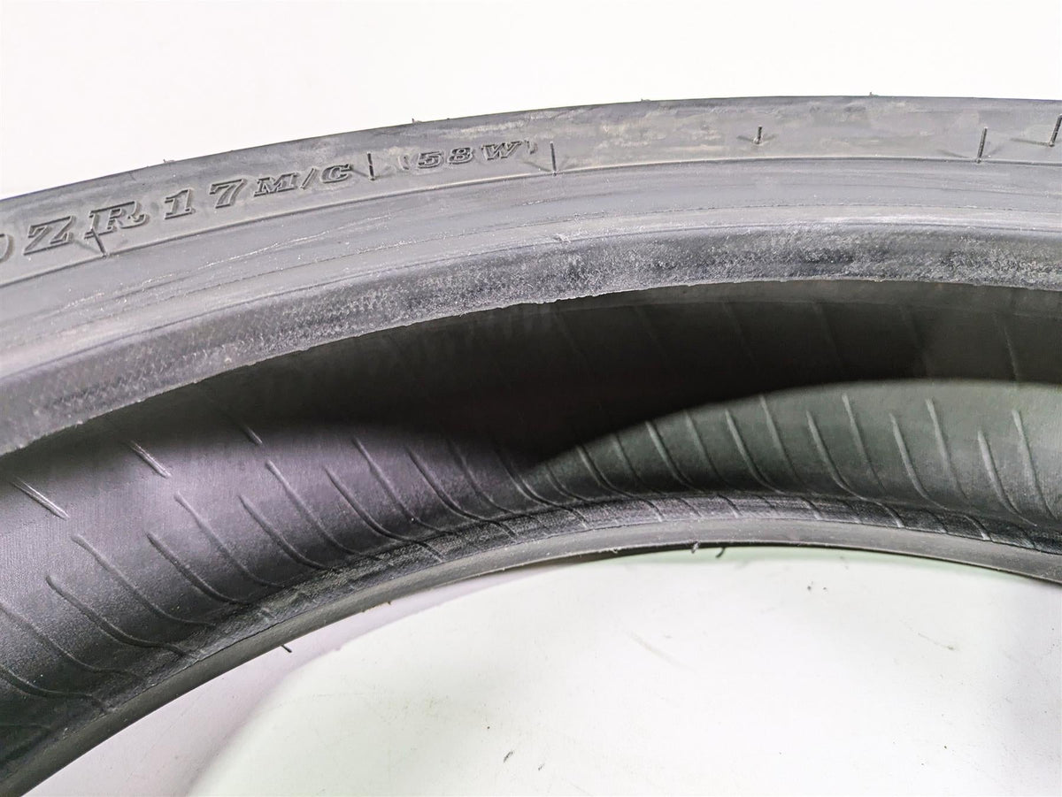 Used Front Motorcycle Tire Dunlop Sportmax Roadsmart 3 120/70R17 45227051 {{ shop.shopifyCountryName }} - Mototech271