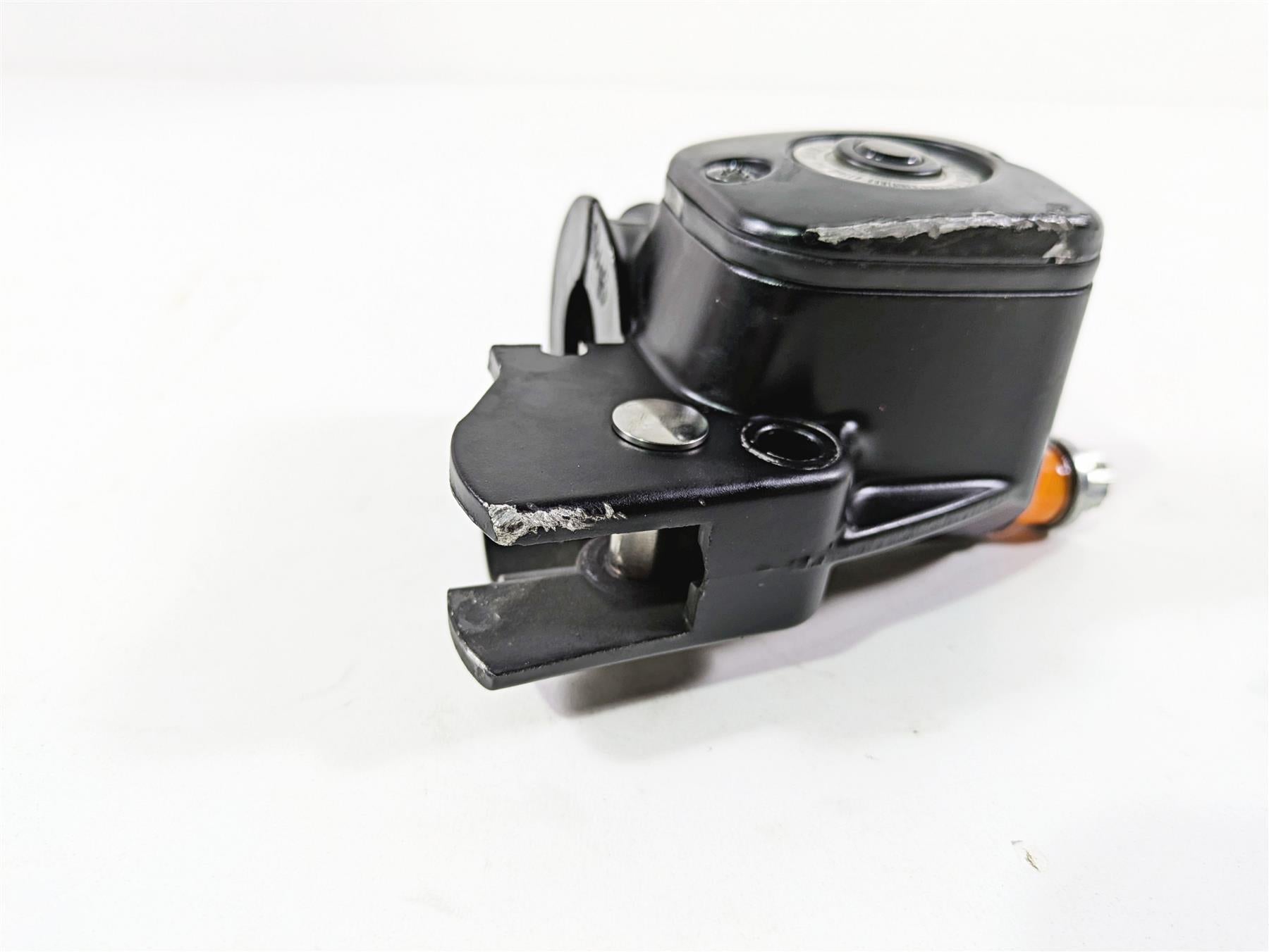 2009 Harley FLSTSB Cross Bones Front Master Cylinder 9/16 45019-08C {{ shop.shopifyCountryName }} - Mototech271